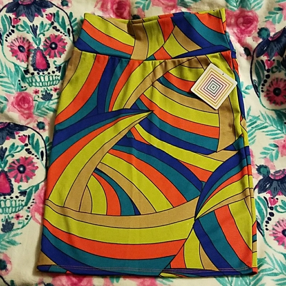 Lularoe cassie skirt size small NWT pencil mult